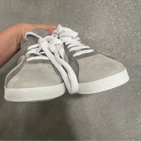 NEW Totême Debossed-Monogram Detail Low-Top Sneakers womens EU40 - Picture 7 of 8